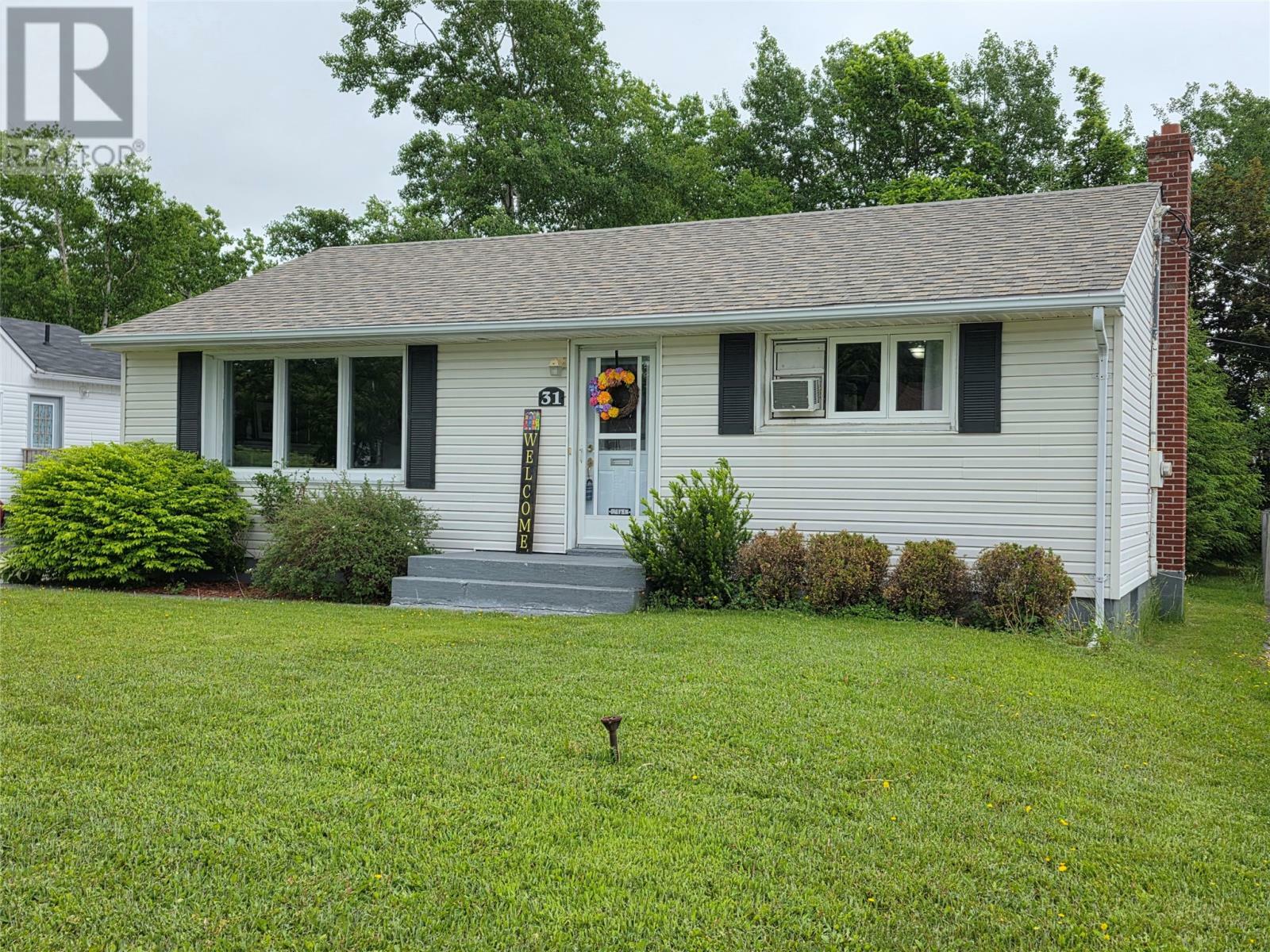 31 Nungesser Avenue  Gander NL A1V 1M2 photo