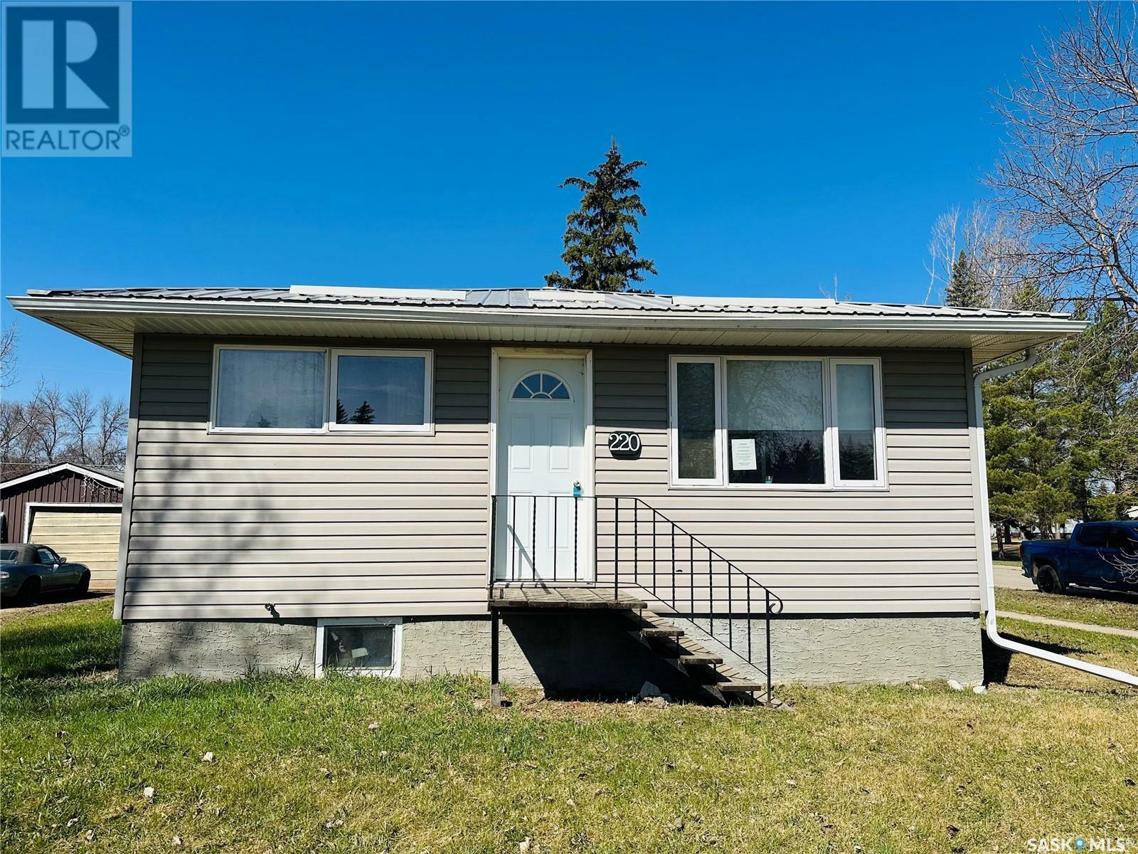 Property Photo: 220 Minto Street SK S0G 0Y0