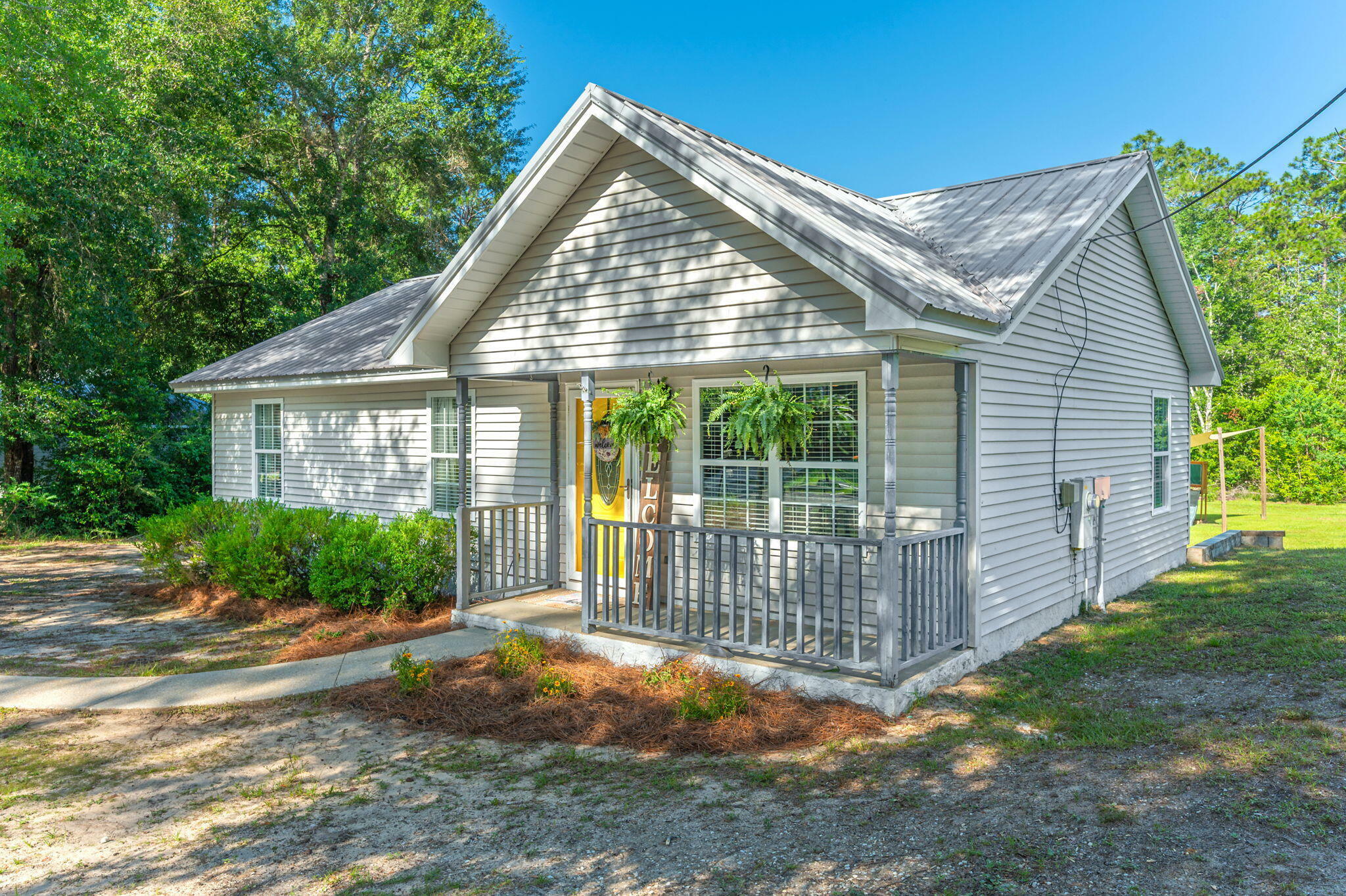 Property Photo: 5358 Cox Lane FL 32539