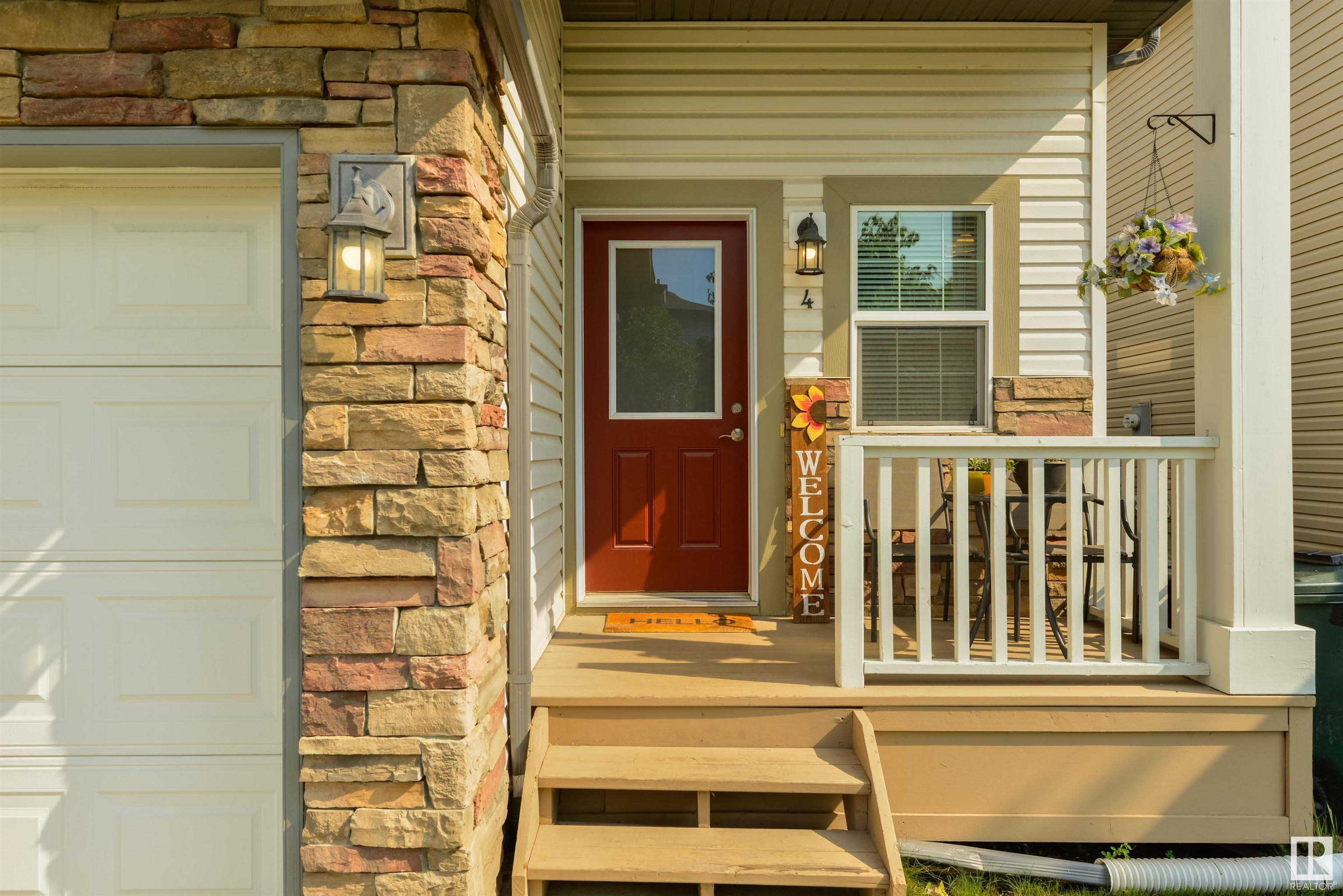 Property Photo:  4 Vanessa Avenue  AB T7X 0B9 