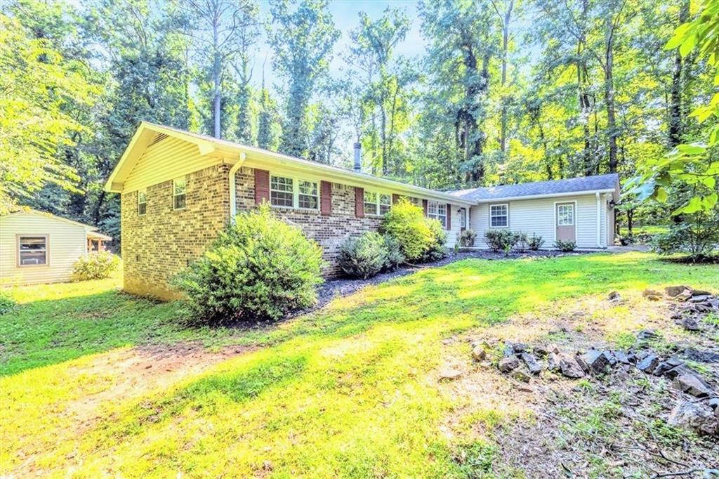 Property Photo: 1445 Woodhill Drive GA 30066