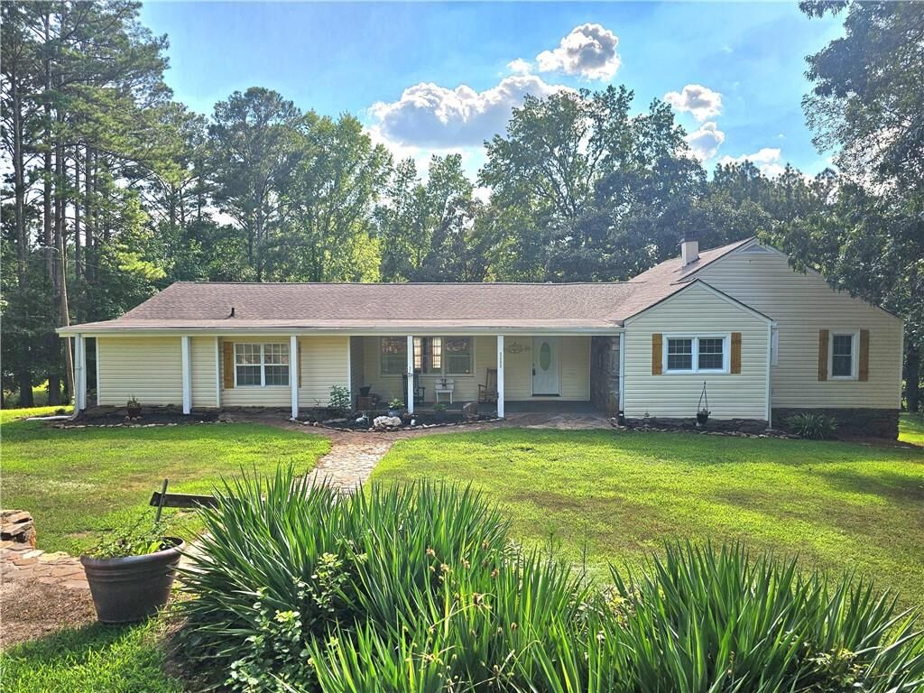 Property Photo:  7680 Banks Mill Road Road  GA 30135 
