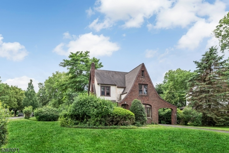 Property Photo: 332 Meadowbrook Ave NJ 07450