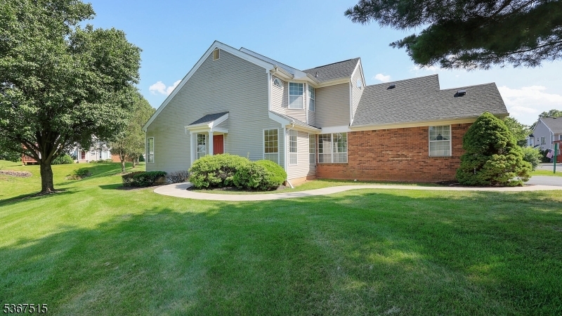 85 Violet Ct  Readington Twp. NJ 08889 photo