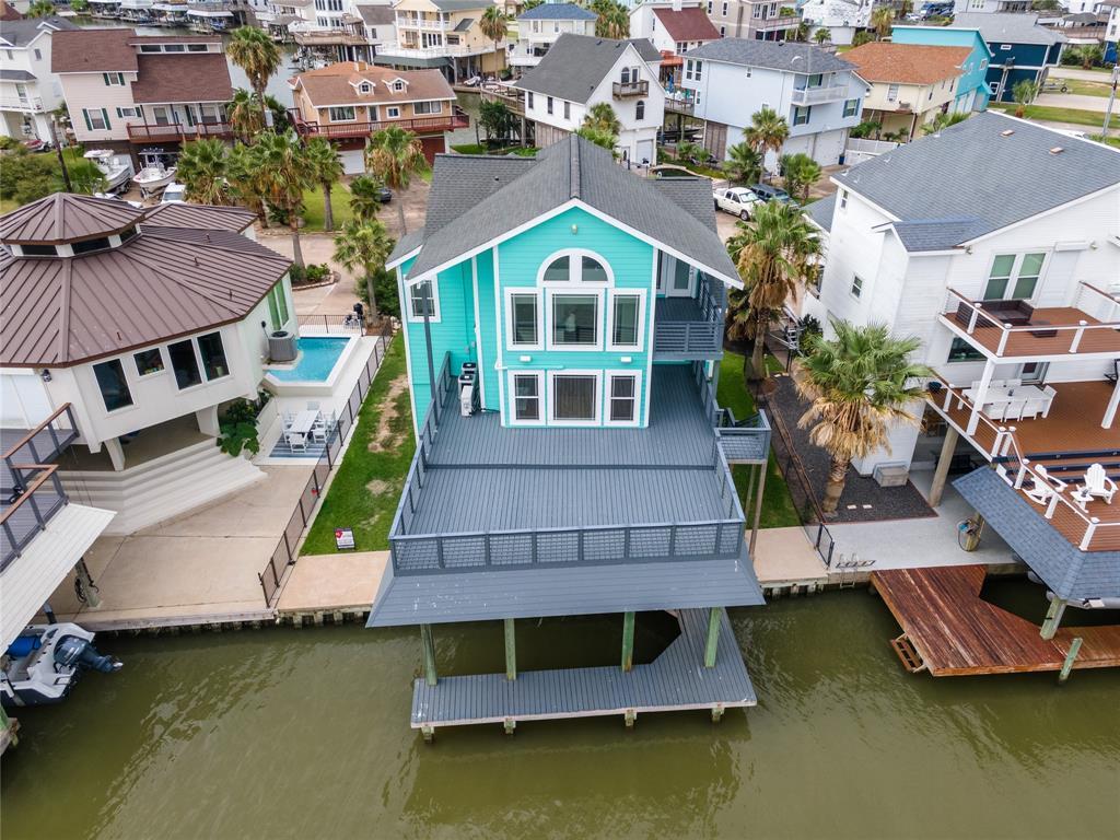 Property Photo:  407 Isles End Road Road  TX 77554 