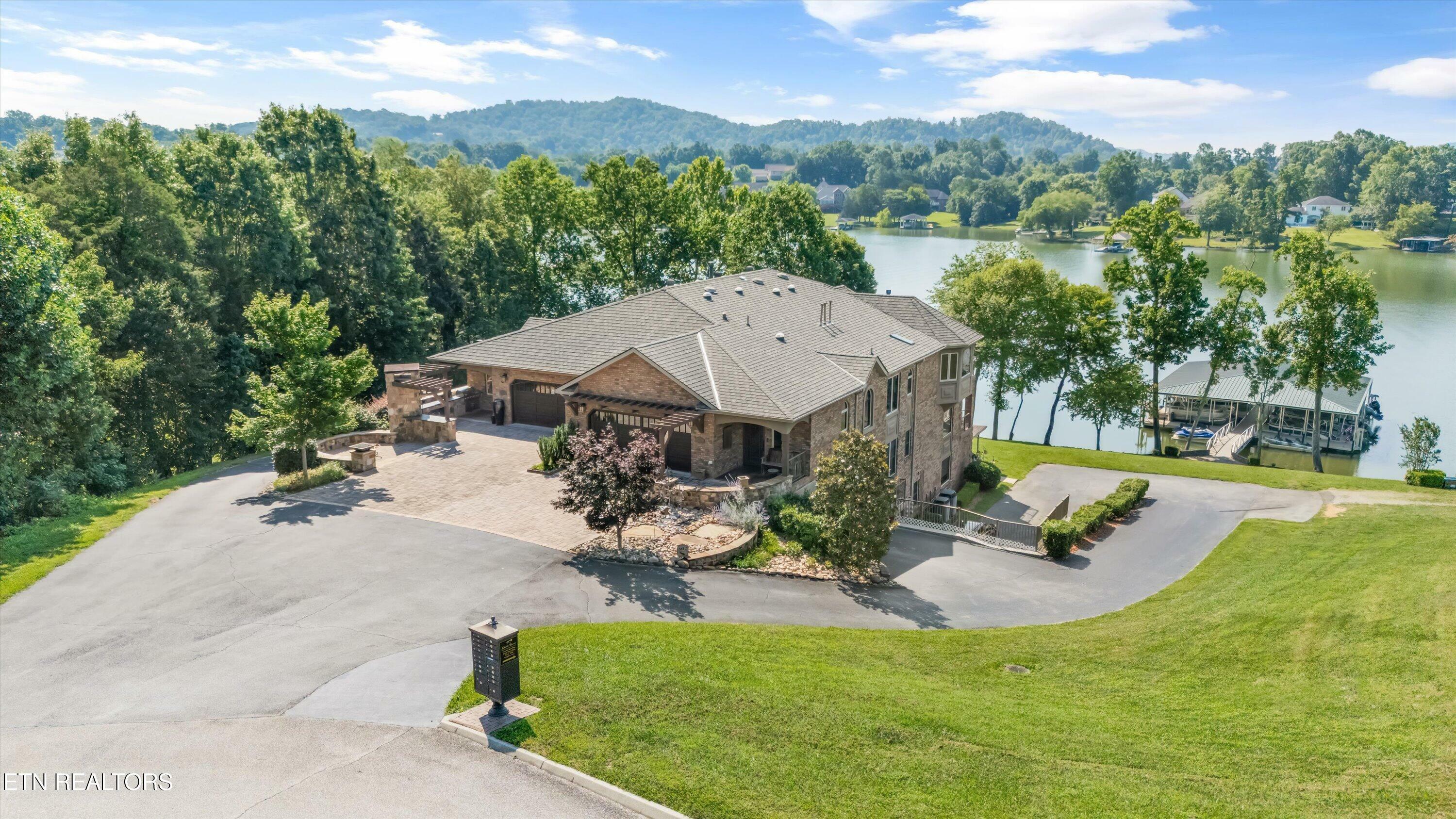 3834 Lake Pointe Drive  Kingston TN 37763 photo
