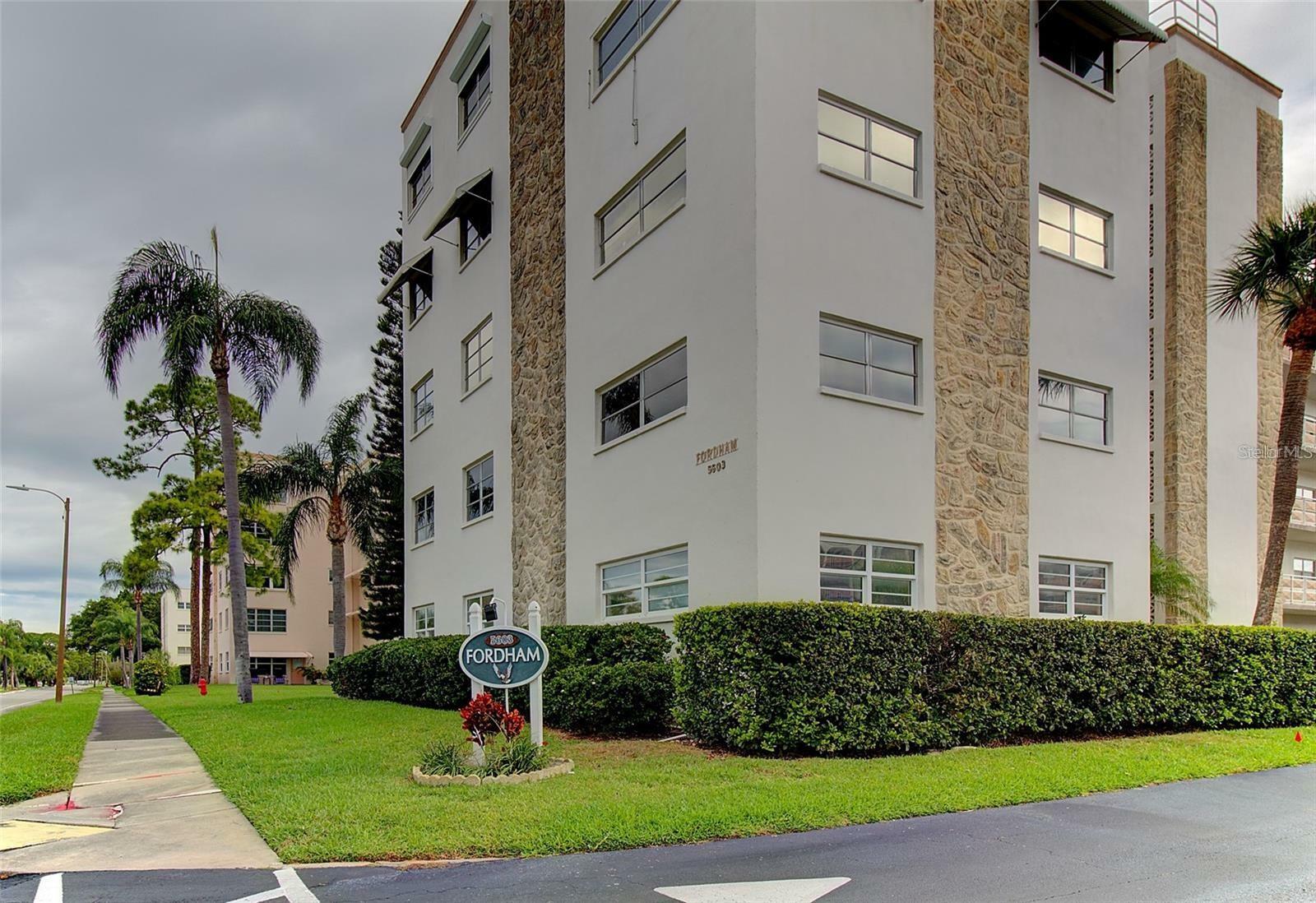 Property Photo: 5603 80th Street N 103 FL 33709