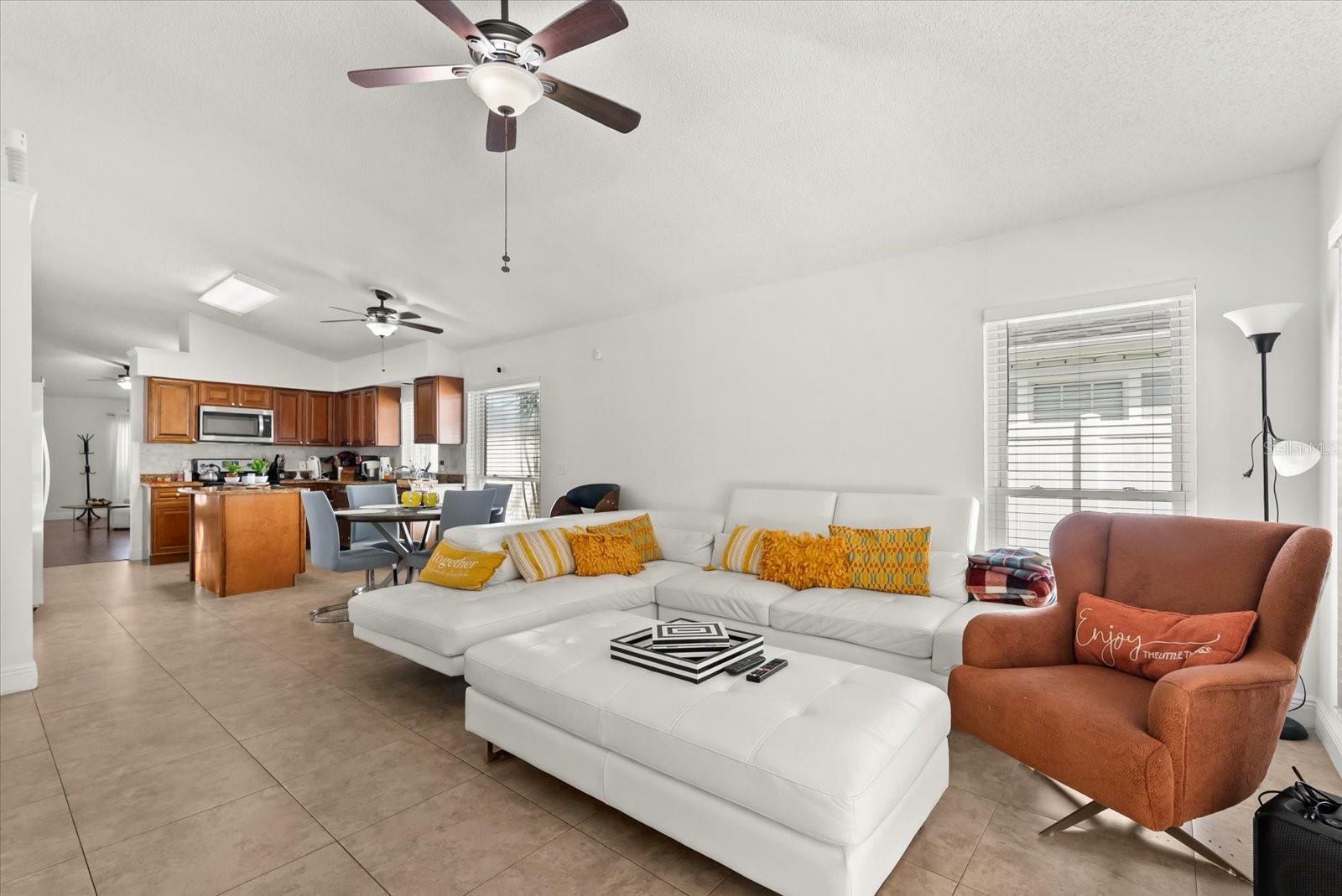 Property Photo: 8852 Fort Jefferson Boulevard FL 32822