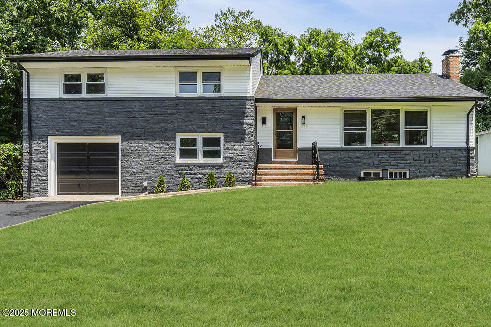 Property Photo: 1528 Stuyvesant Avenue NJ 08618