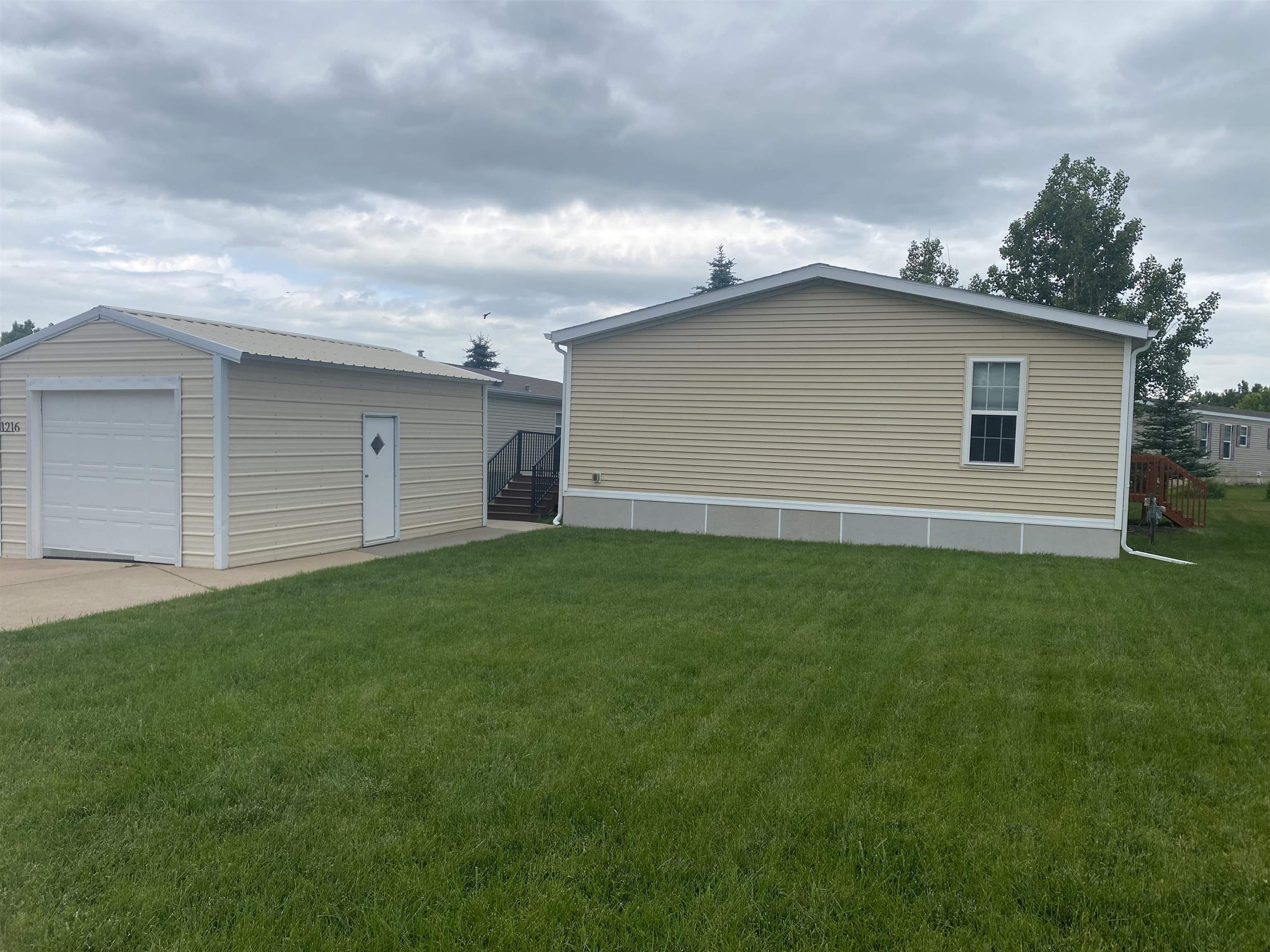 Property Photo: 1216 Foothills Drive SD 57783
