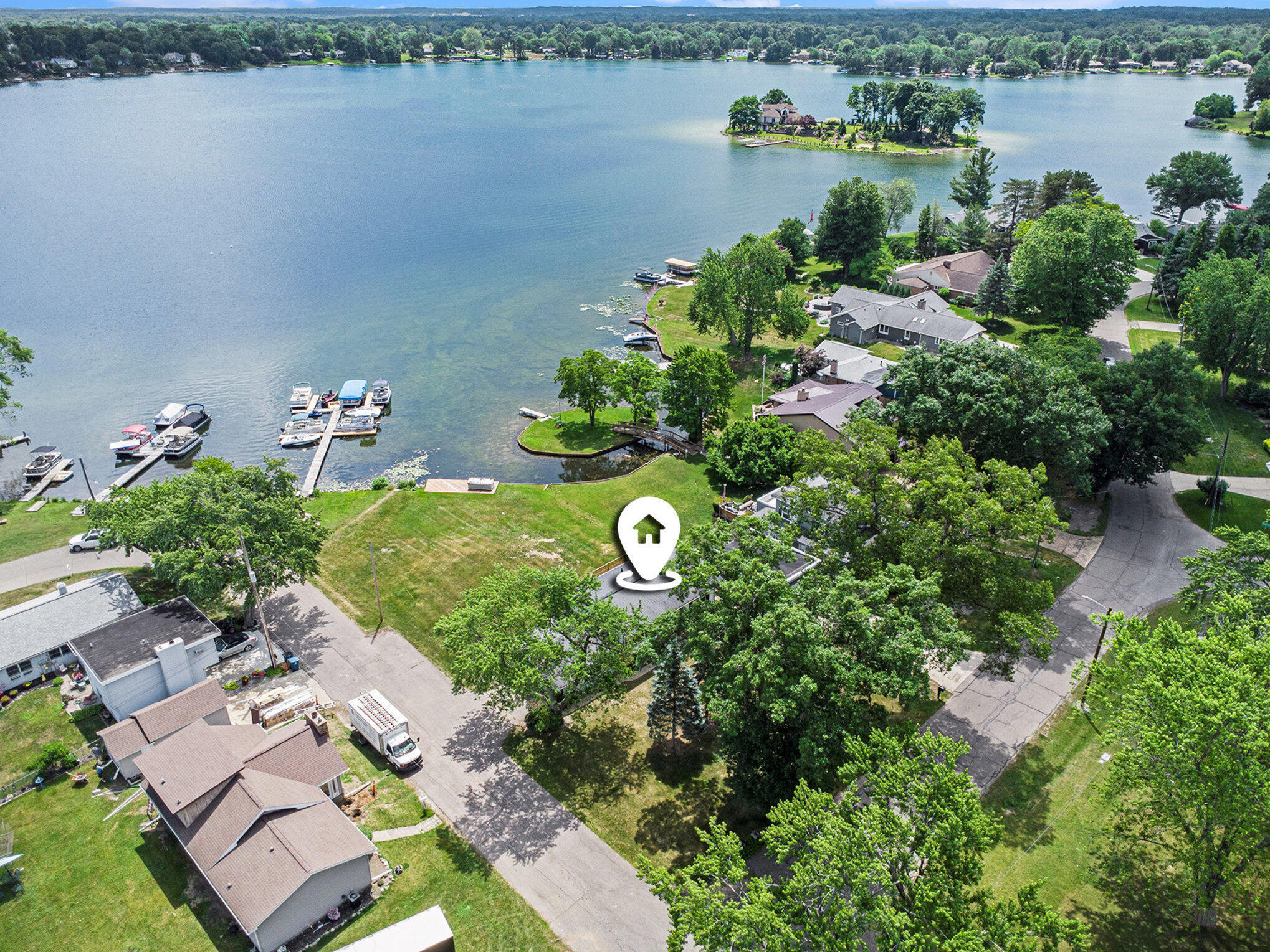 Property Photo: 231 Lakeshore Drive MI 49015