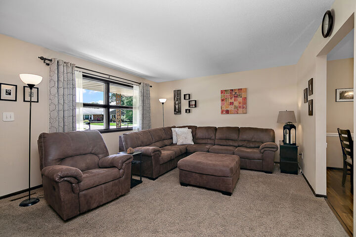Property Photo: 400 W Adams Street IL 60930
