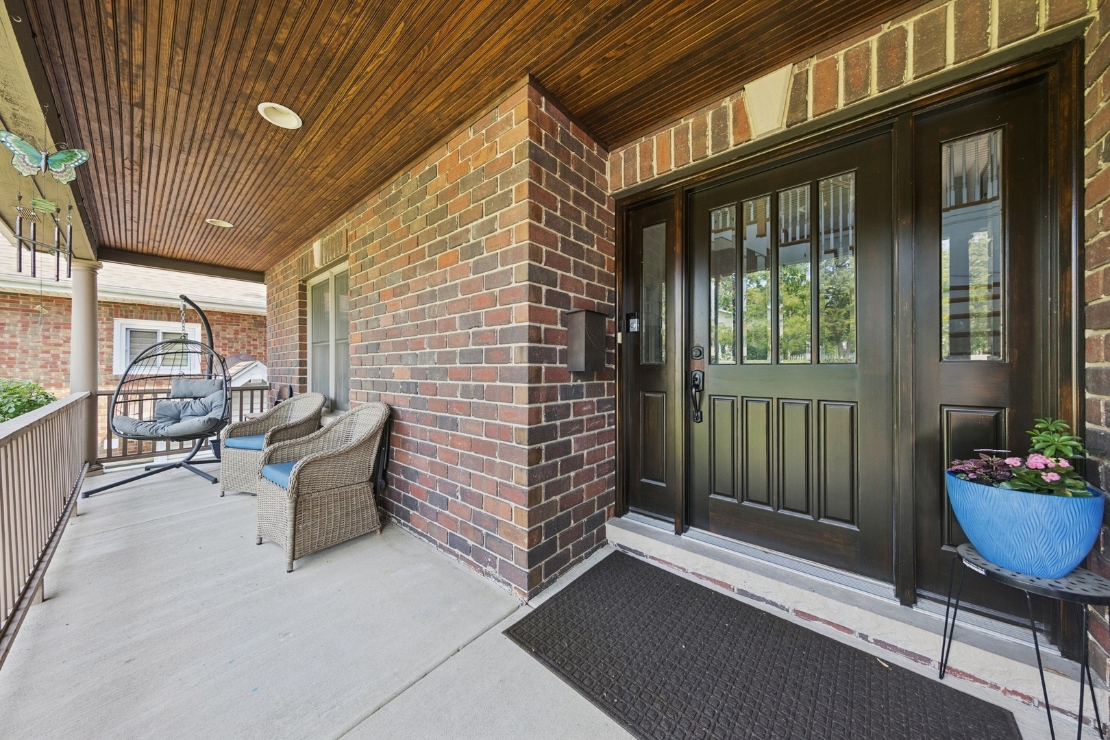 Property Photo: 131 N Wilmette Avenue IL 60559