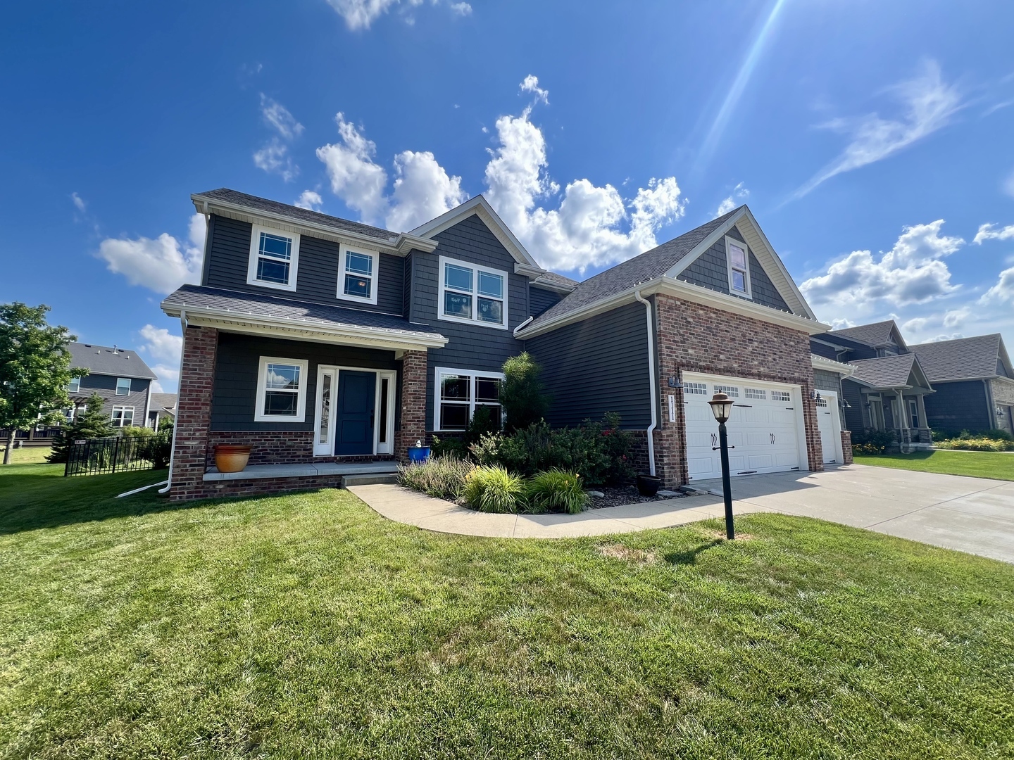 Property Photo: 1111 Ashford Court IL 61853