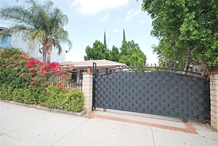 Property Photo:  10622 Zelzah Avenue  CA 91344 