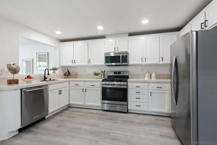 Property Photo: 5030 Codorniz 28 CA 92057