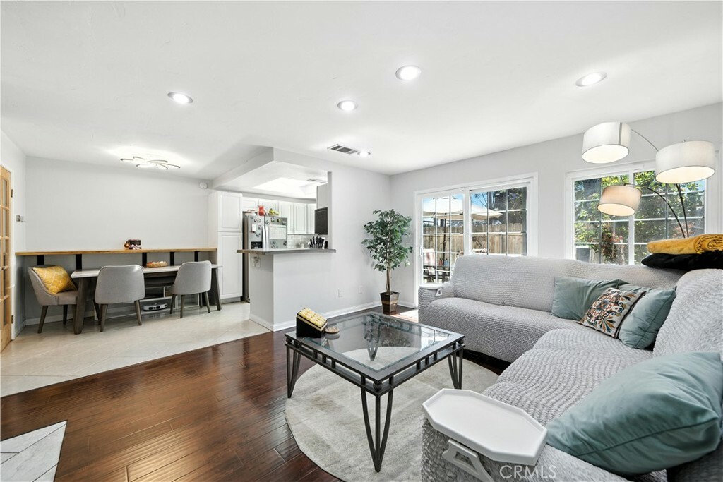 Property Photo: 1465 E Lexington Ave 4C CA 92019