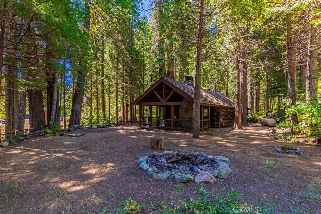 Property Photo:  1190 Silver Tip Lane  CA 93623 