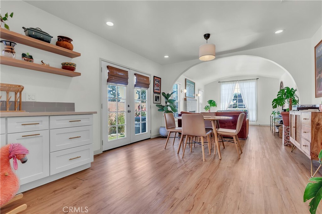 Property Photo:  6063 Roosevelt Avenue  CA 90280 