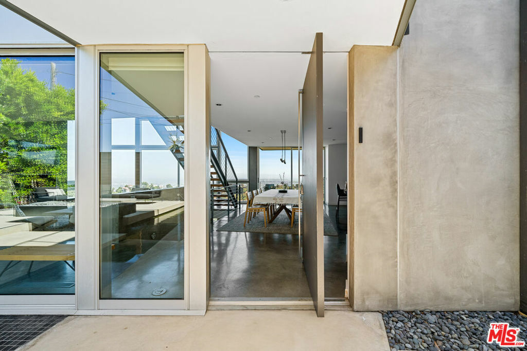 Property Photo:  8300 Rugby Place  CA 90046 