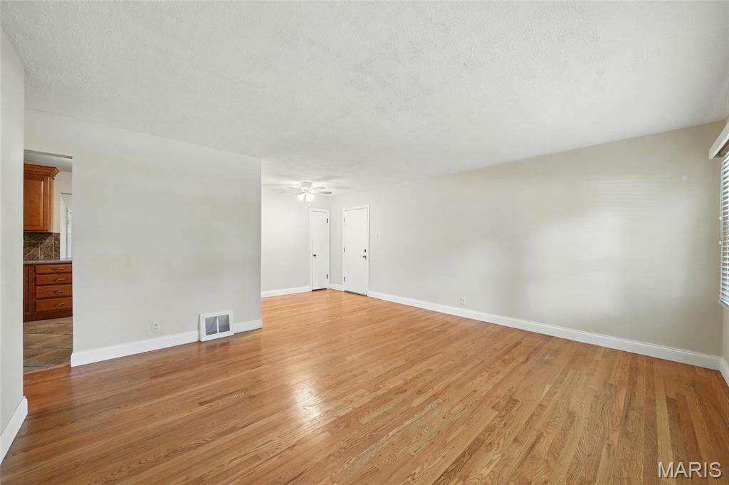 Property Photo:  224 New Ballwin Road  MO 63021 