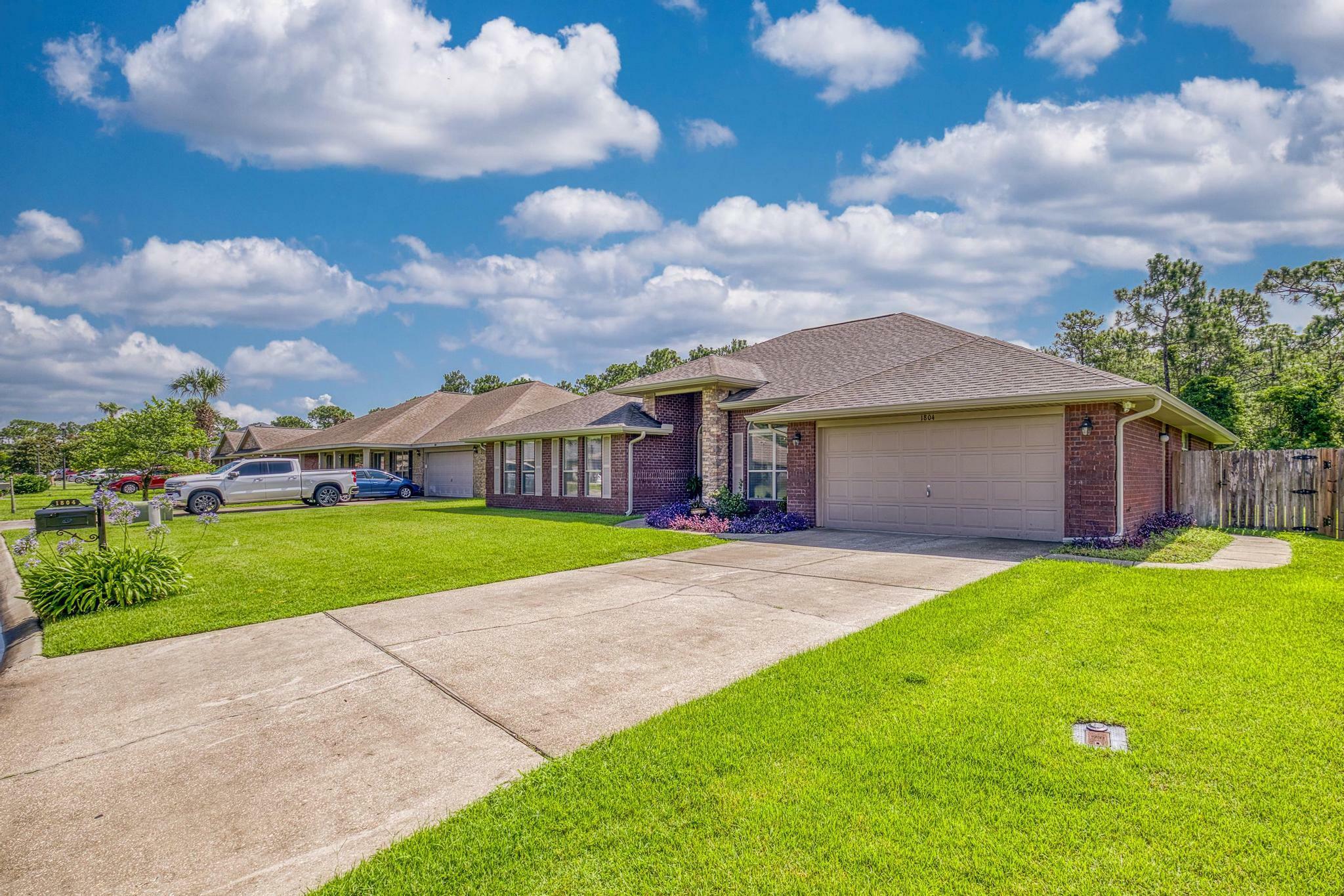 Property Photo: 1804 Twin Pine Boulevard FL 32563