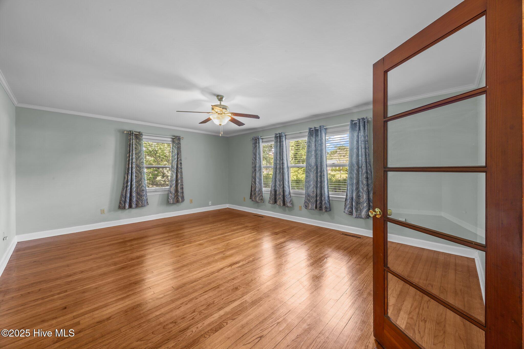 Property Photo:  203 James Street  NC 28586 