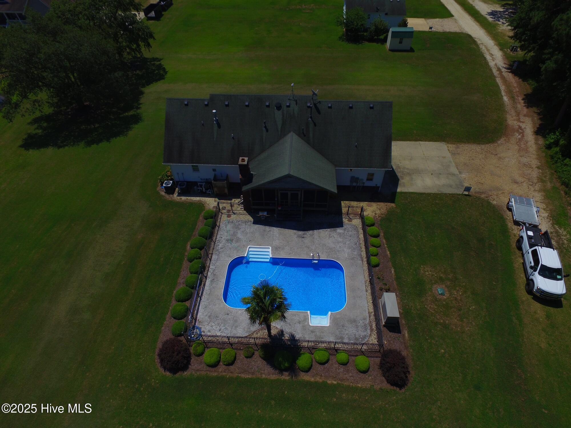 Property Photo: 104 Perrys Way NC 27939