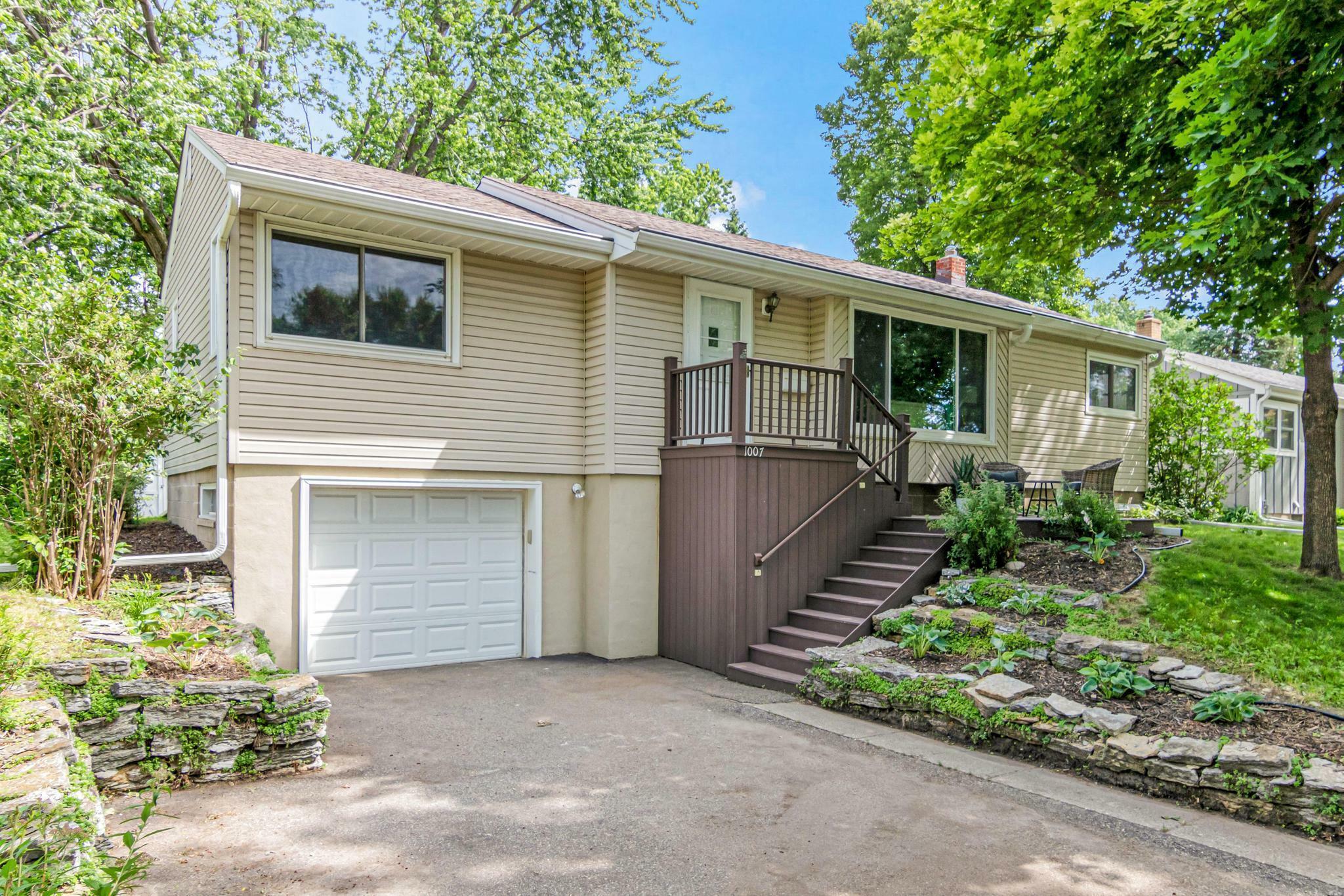 Property Photo: 1007 Ingerson Road MN 55126