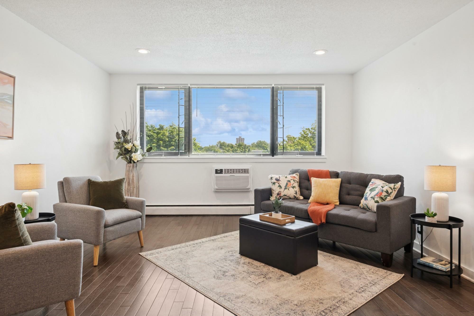 Property Photo: 2500 Blaisdell Avenue 401 MN 55404