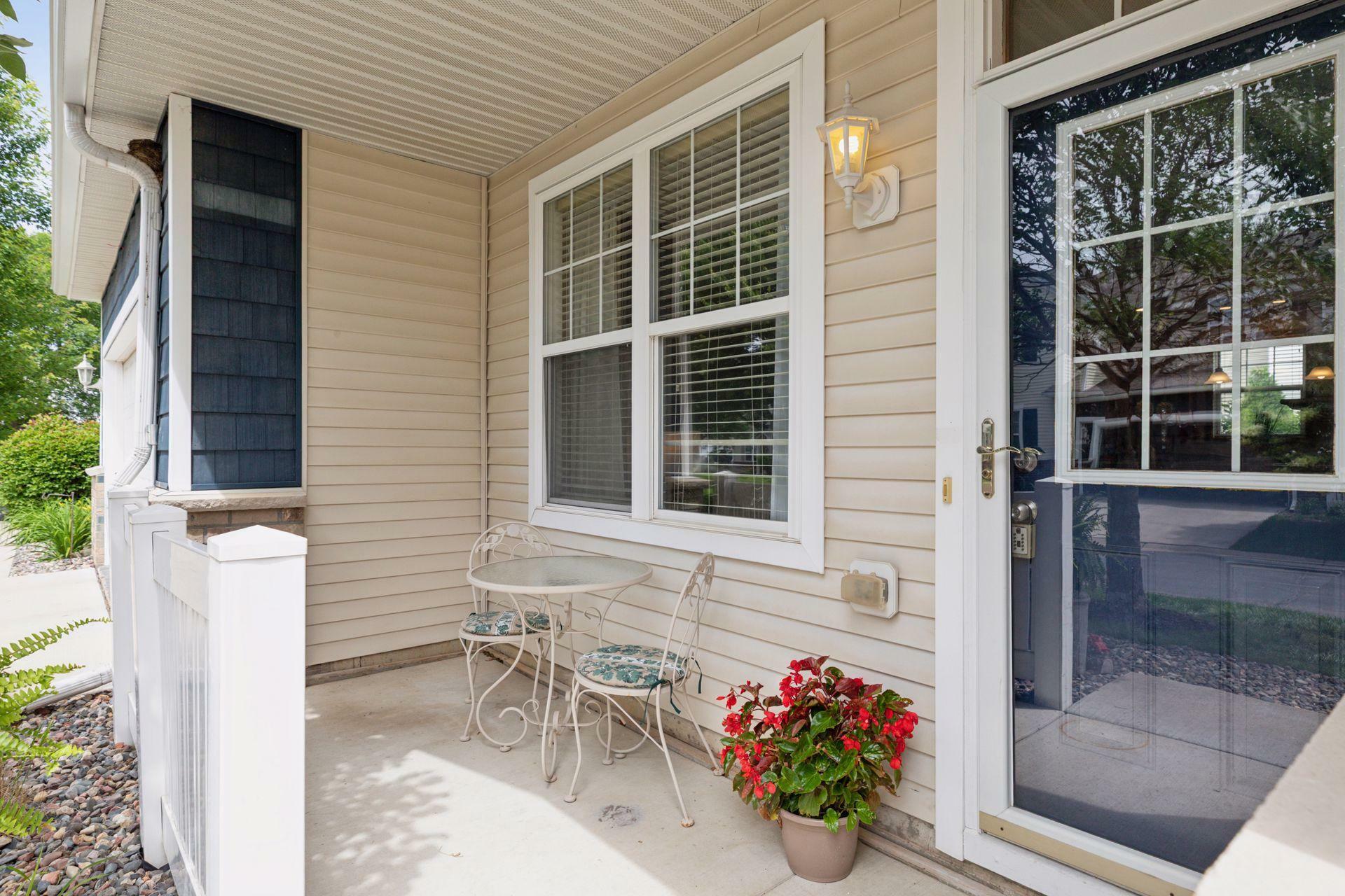 Property Photo: 1945 Sierra Drive 1702 MN 55033
