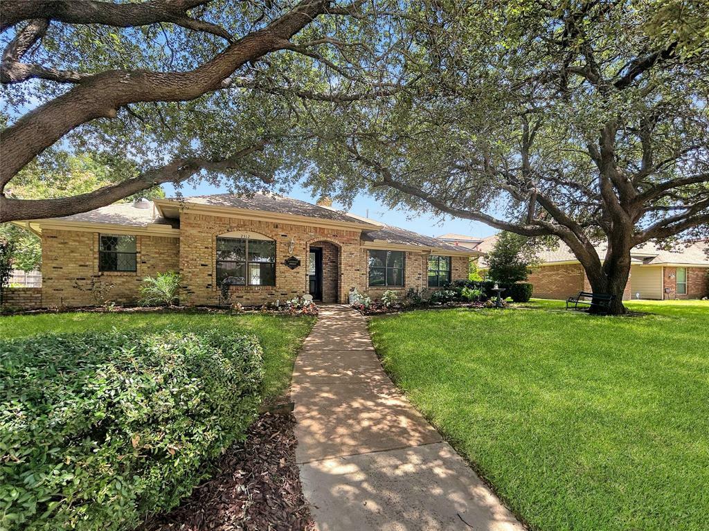 Property Photo: 2312 Bush Circle TX 75007
