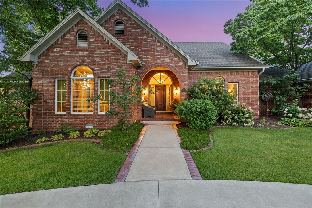 Property Photo: 2 Canterbury Park AR 72712