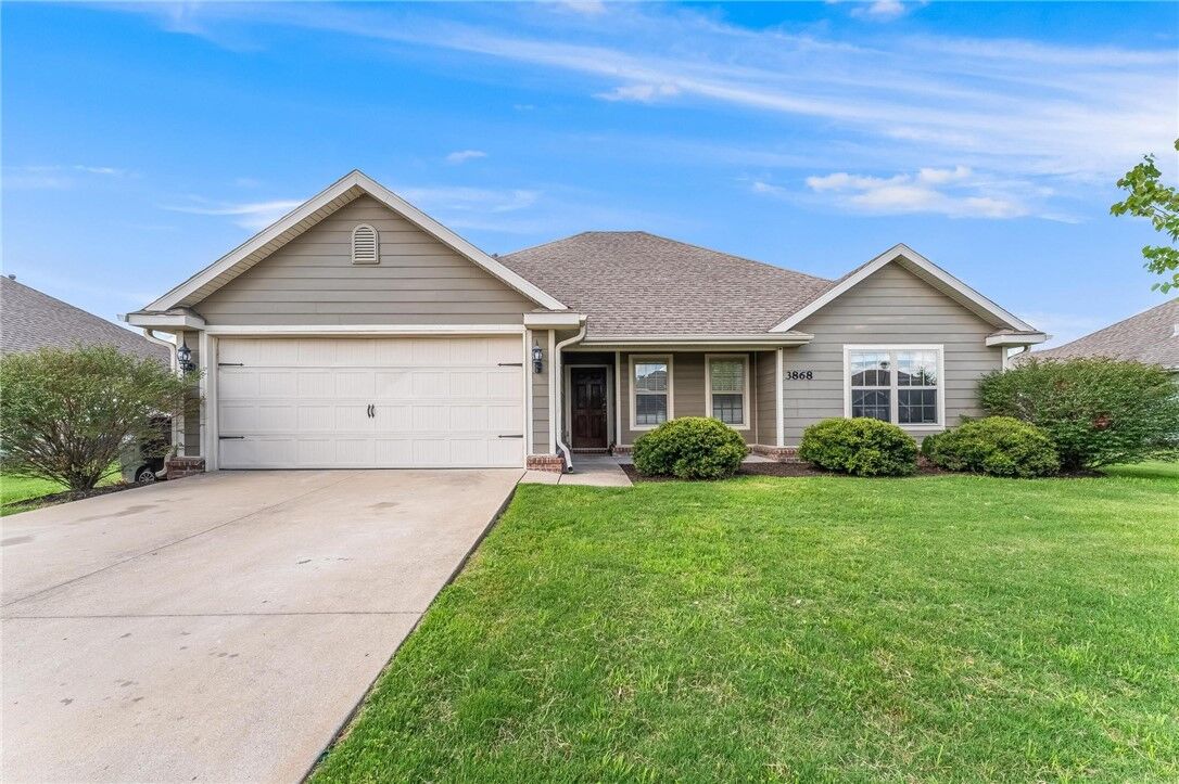 Property Photo: 3868 Waterhole Avenue AR 72764