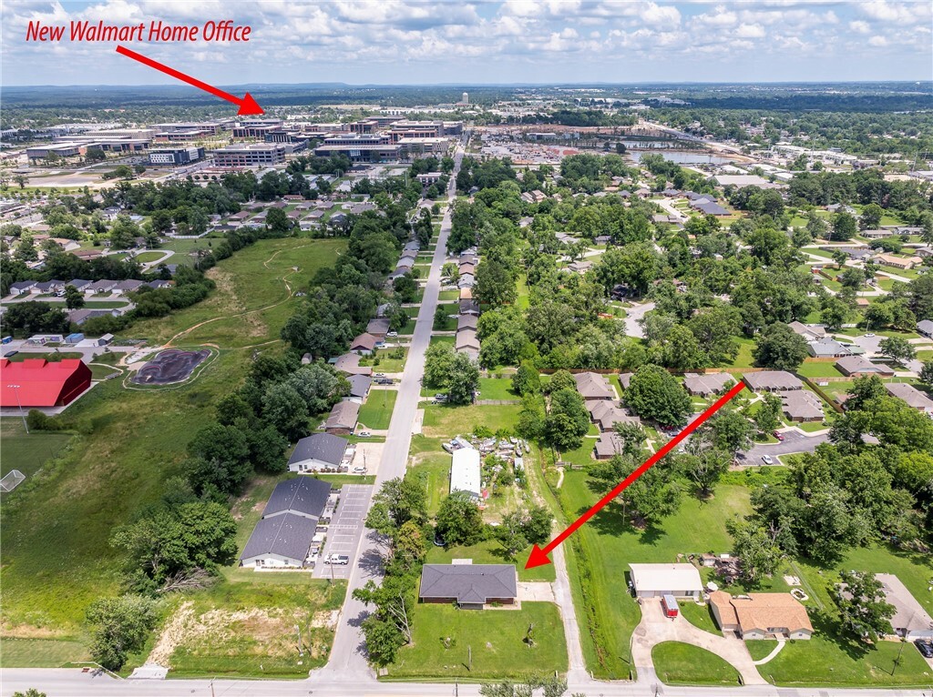 1011 SE C Street  Bentonville AR 72712 photo