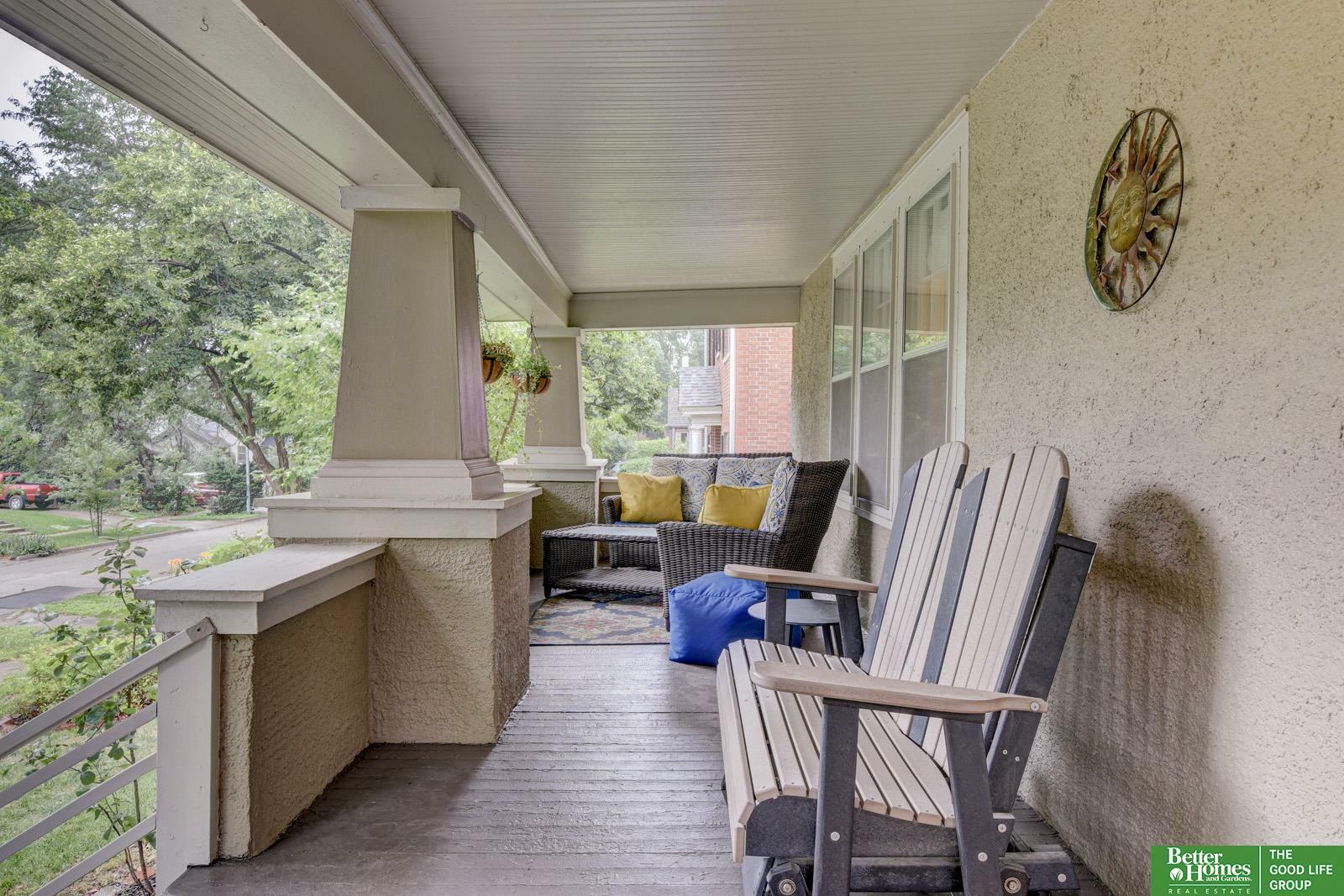 Property Photo: 526 S 51 Avenue NE 68132
