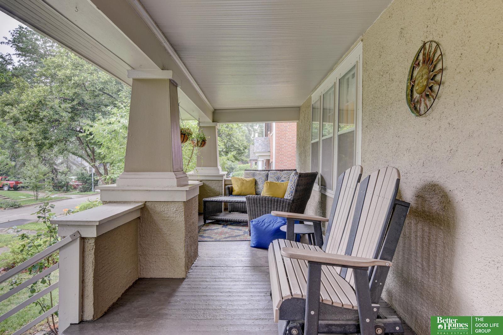 Property Photo: 526 S 51 Avenue NE 68132