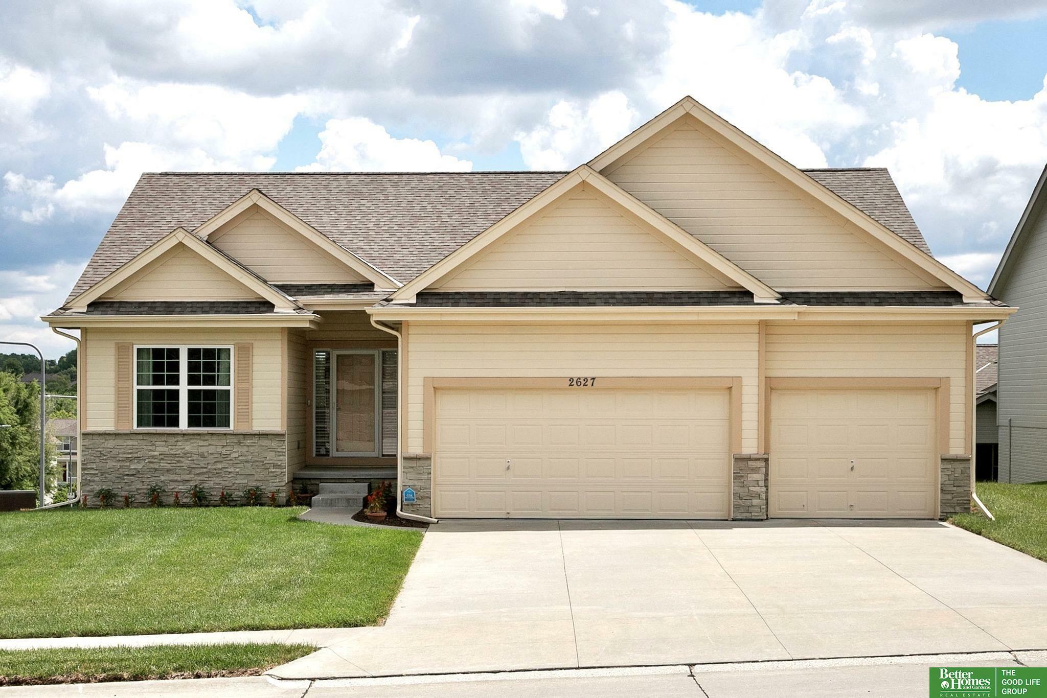 Property Photo: 2627 N 166th Street NE 68116