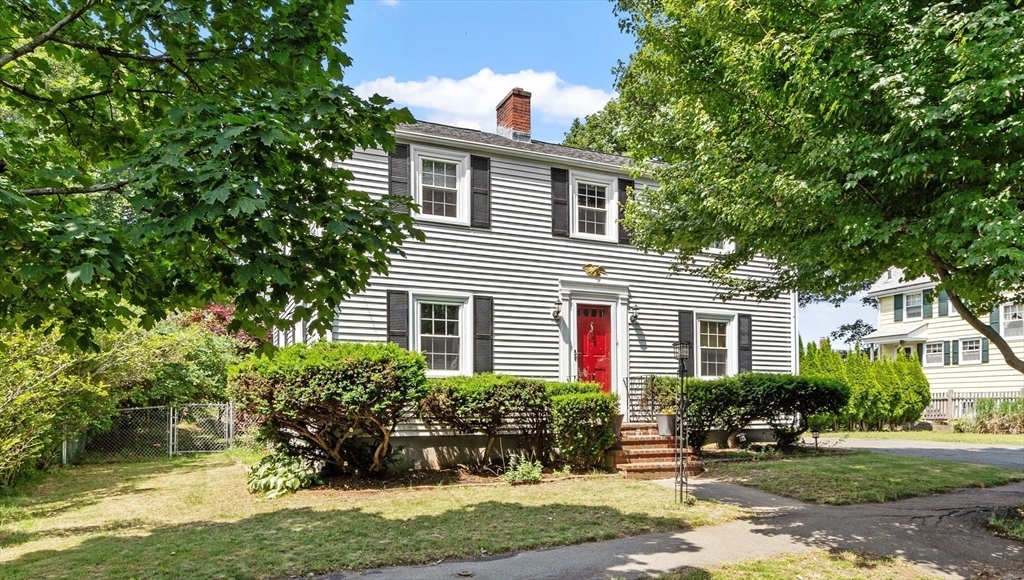 15 Maple Street  Salem MA 01970 photo