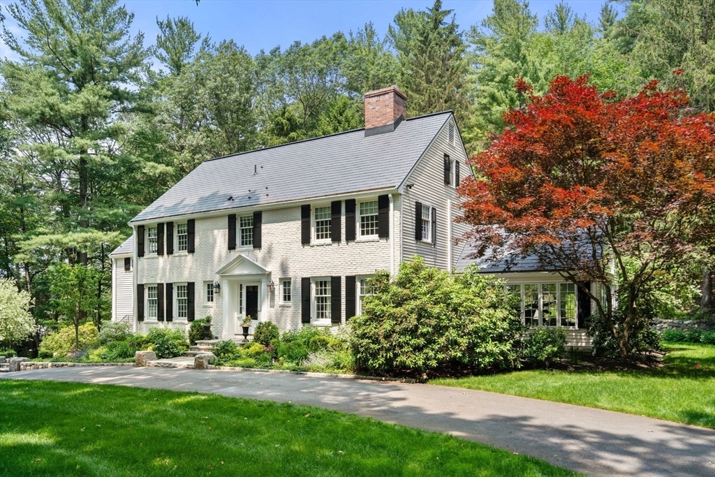 Property Photo:  117 Deer Path Ln  MA 02493 