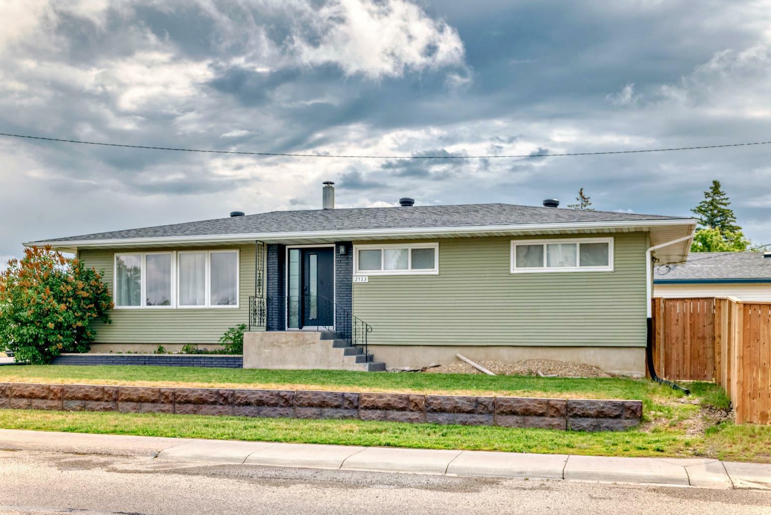 Photo de la propriété:  2153 20 Avenue  AB T0M 0W0 