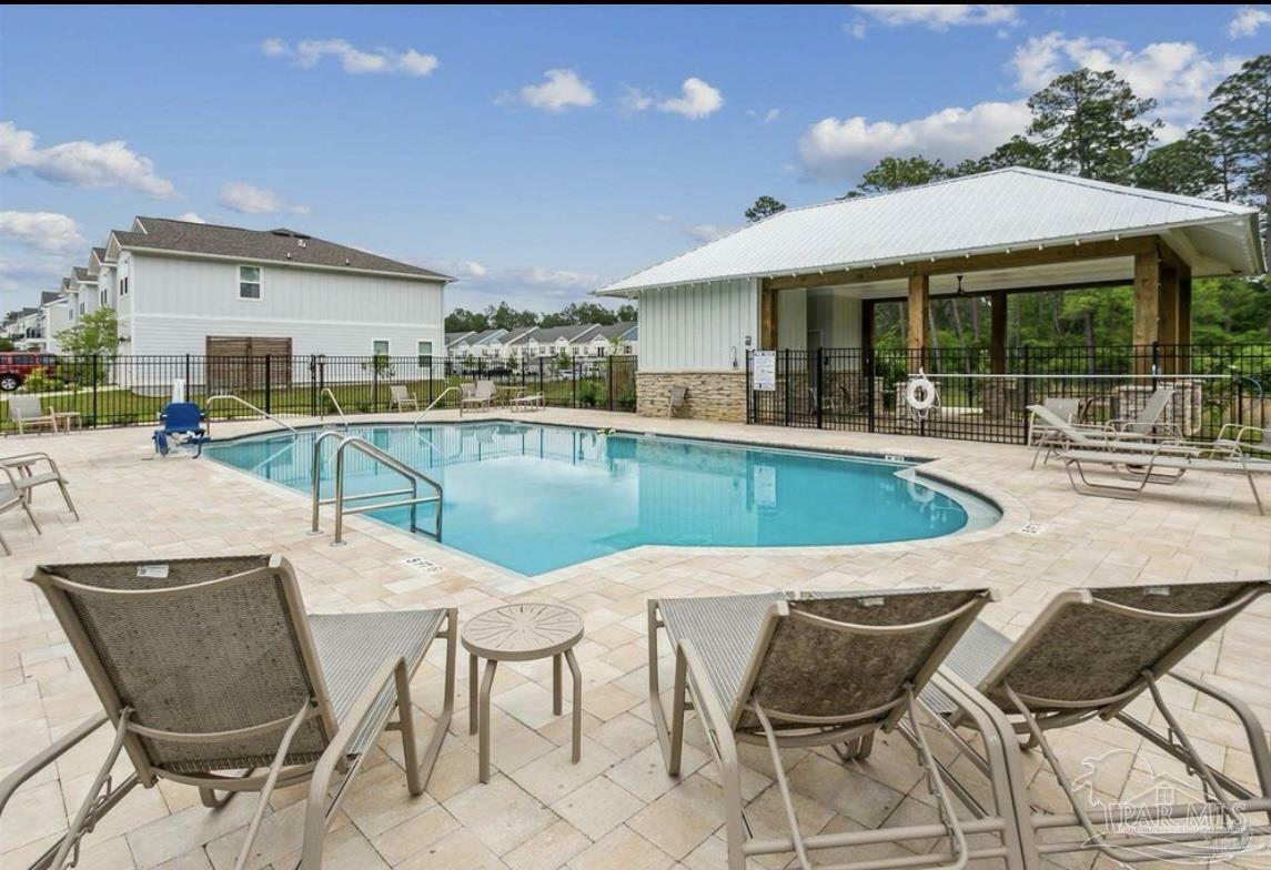 Property Photo: 9668 Nature Creek Blvd FL 32526