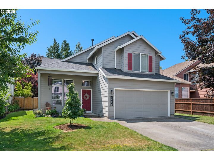 Property Photo:  1686 NE 27th Ter  OR 97030 