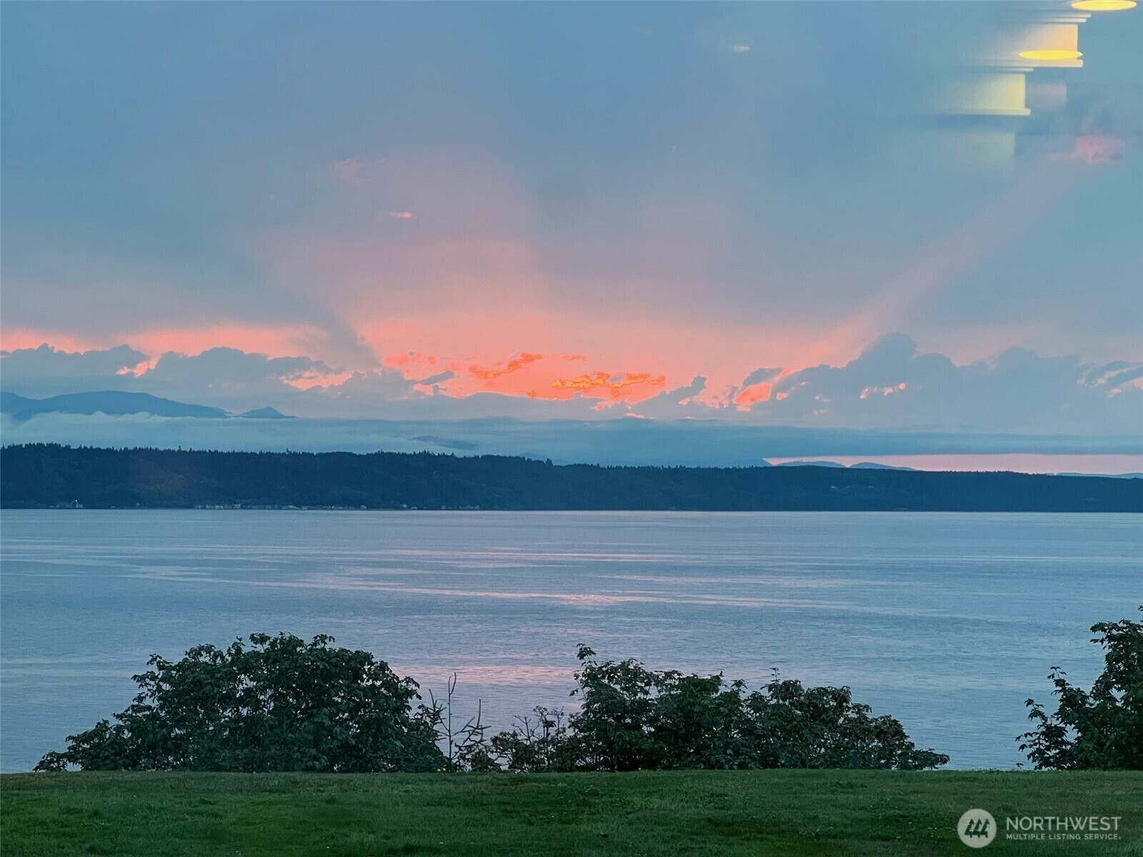 Property Photo: 31 Pine Street 102 WA 98020