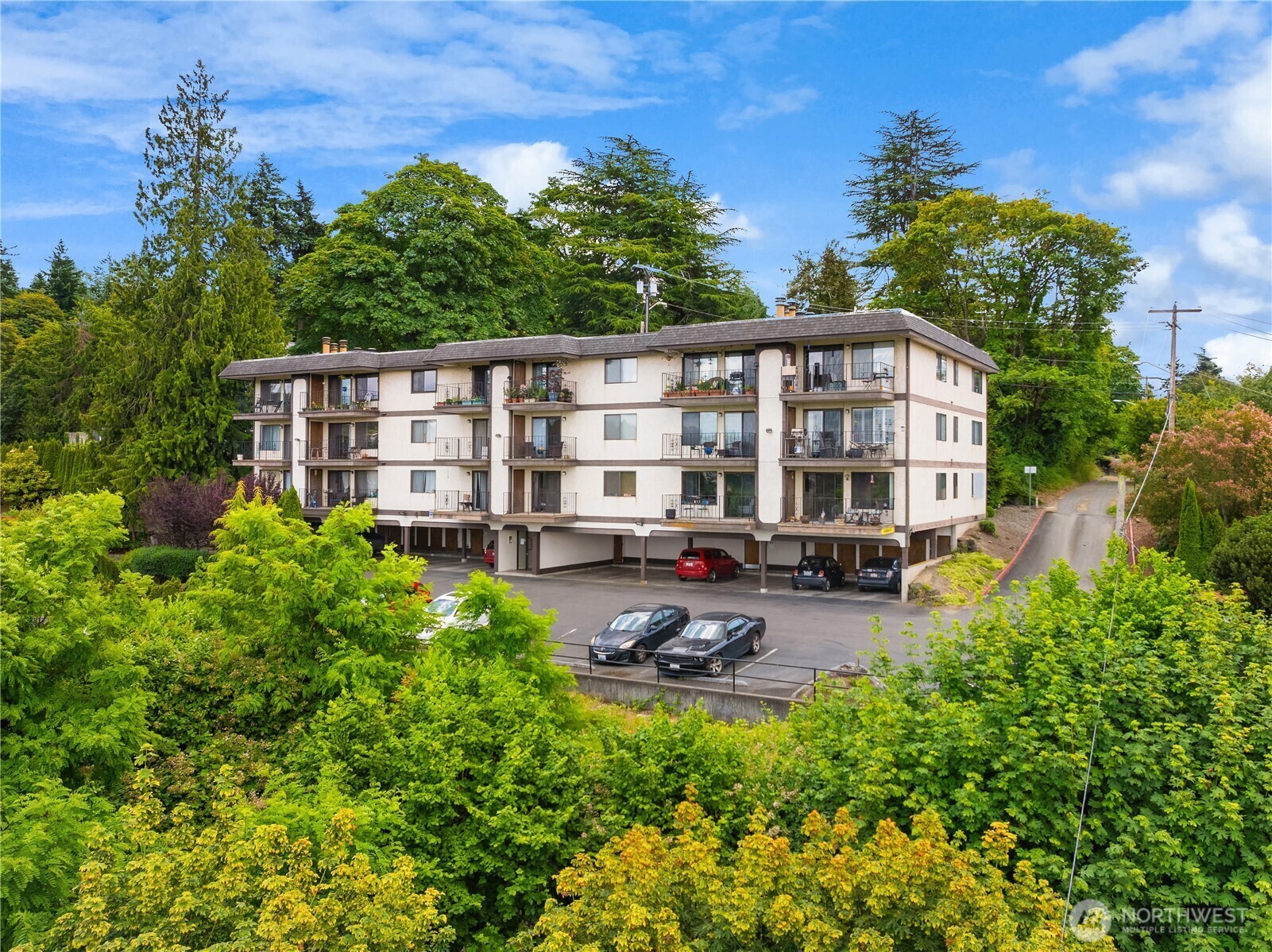 Property Photo:  317  Kennebeck Avenue S 203  WA 98030 