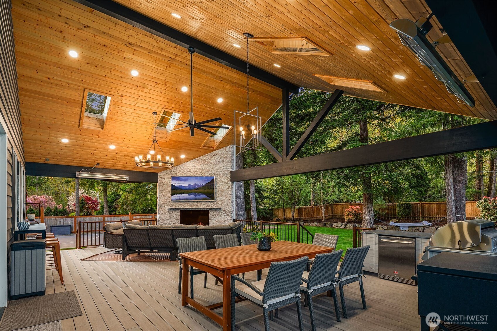 Property Photo:  43936 SE 127th Place  WA 98045 