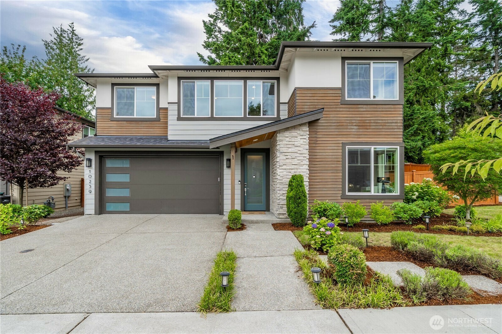 Property Photo: 10259 133rd Court NE WA 98033