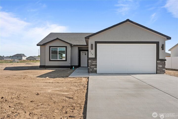 Property Photo:  706  P Street NE  WA 98848 