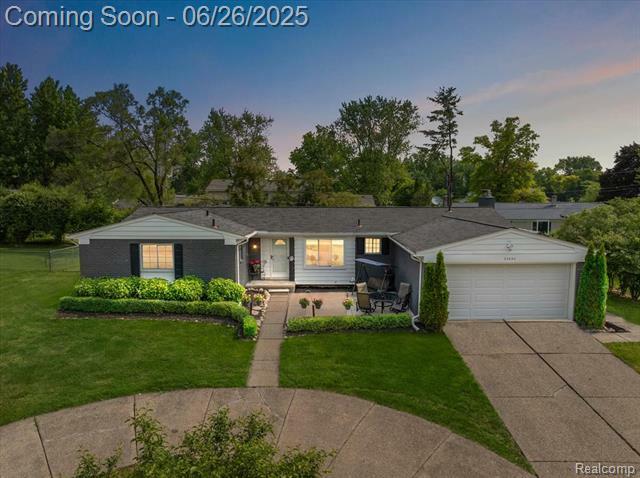 Property Photo: 25692 Chapelweigh Drive MI 48336