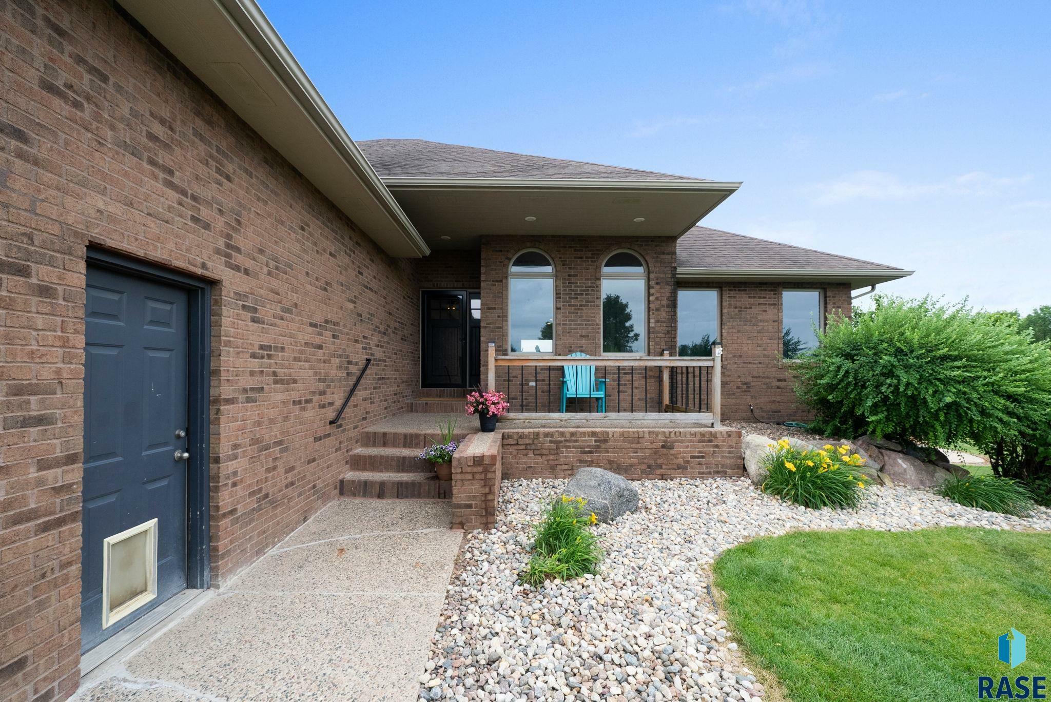 Property Photo: 47867 Atterbury Ct SD 57032